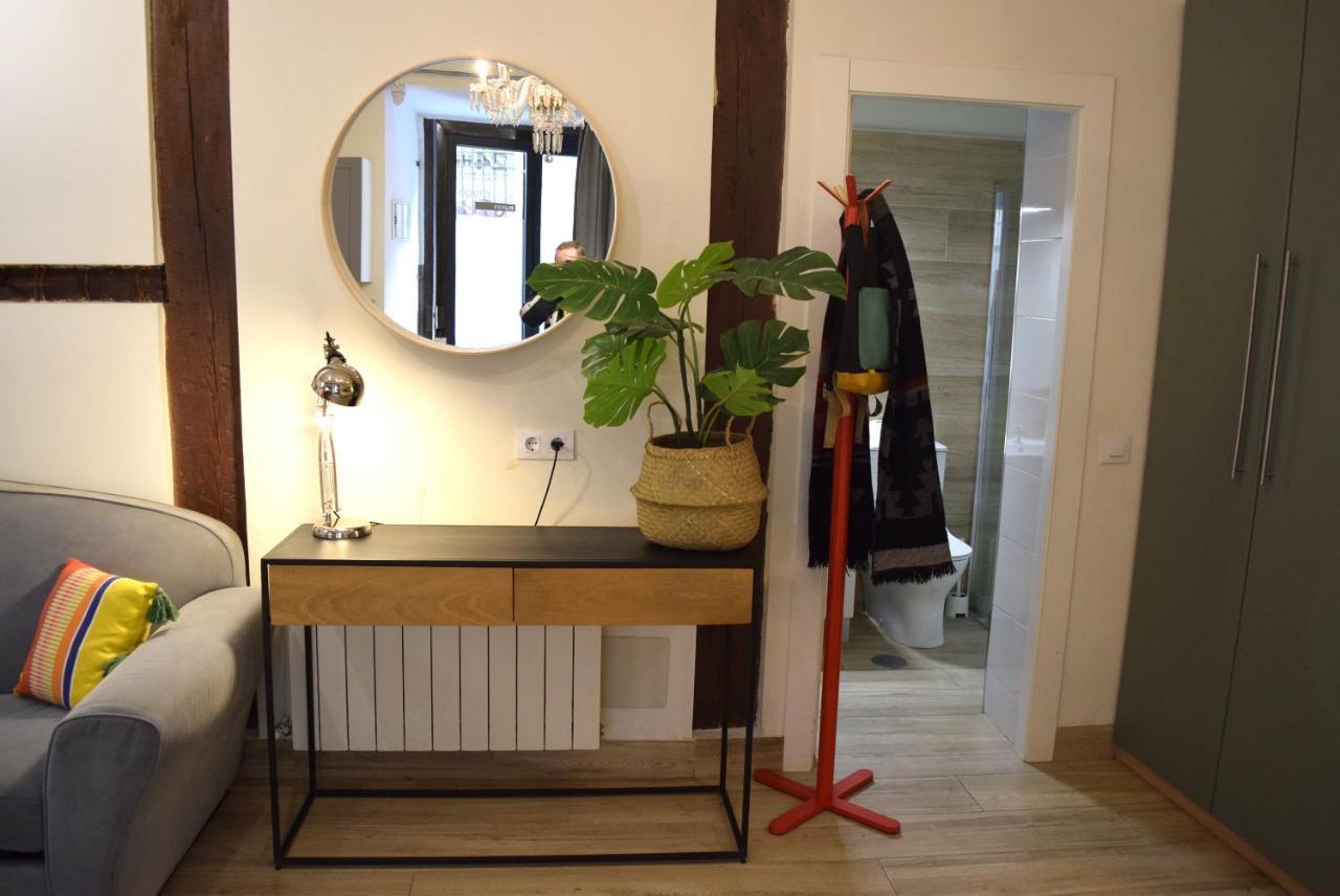 Opera Suites Fidelio , Cozy Studio In The Very Center Of Madrid Buitenkant foto